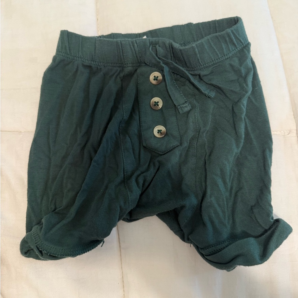 Kate Quinn bamboo‎ Green shorts